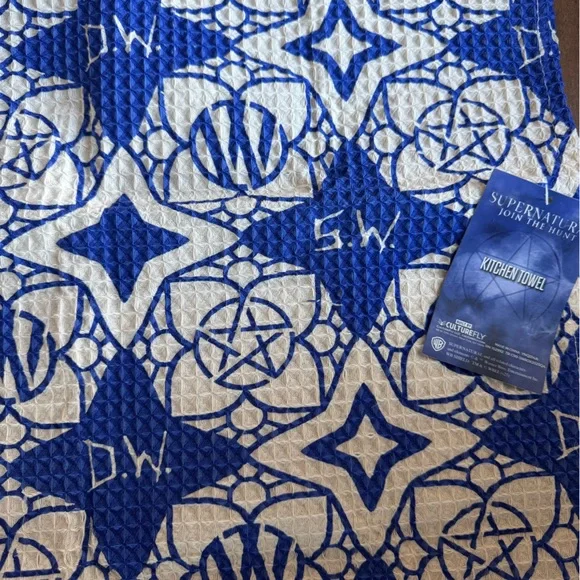 Supernatural Culturefly Baking Bundle Ceramic Baking Dish Towel Pie Server - Picture 3 of 11